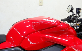 DUCATI STREET FIGHTER V4S 2020 FA00