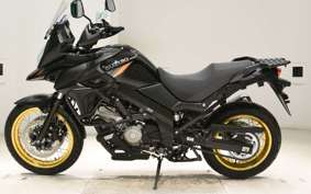 SUZUKI Vｽﾄﾛｰﾑ650XTA 2025 C733M