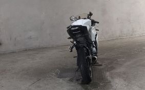 YAMAHA YZF-R125 RE06