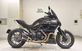 DUCATI DIAVEL Carbon 2011