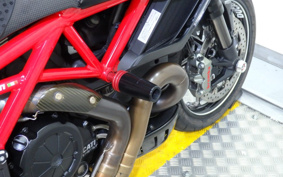 DUCATI DIAVEL CARBON 2014 ZDMG105JAEB