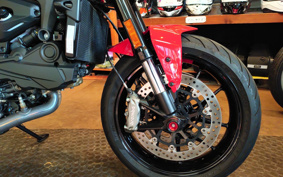 DUCATI MONSTAR 937 PLUS 2023 4M00