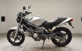 HONDA VTR 250 2025 MC33