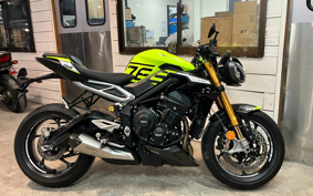 TRIUMPH TRIPLE MOTO2ED 2023 HDA624