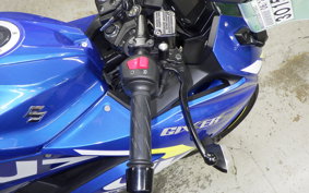 SUZUKI GIXXER 250 SF