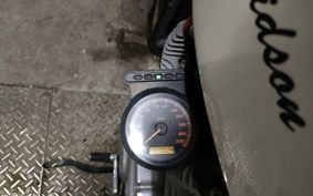 HARLEY HARLEY XL883L CR2