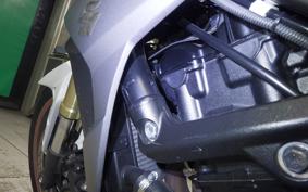 SUZUKI GSR750 2015