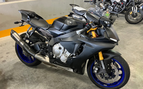 YAMAHA YZF-R1 2015 RN39
