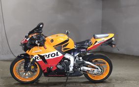HONDA CBR600RR 2014 PC40