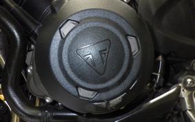 TRIUMPH STREET TRIPLE RS 2022