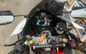 YAMAHA YZF-R7 2023 RM39