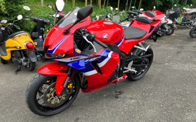 HONDA CBR600RR ABS 2025 PC40