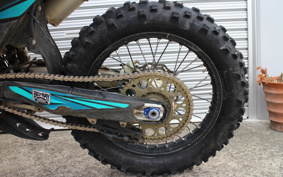 HUSQVARNA IS SC BAR NATE250