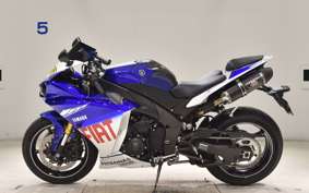 YAMAHA YZF-R1 2013