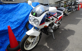 YAMAHA FZR250 2KR