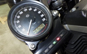 HARLEY XL883N 2015
