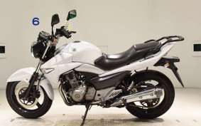 SUZUKI GSR250