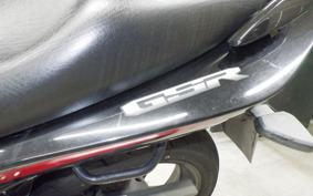 SUZUKI GSR250 2012
