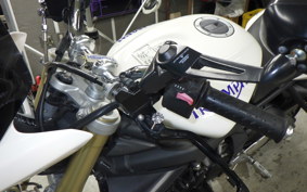TRIUMPH STREET TRIPLE 2008