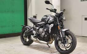 TRIUMPH TRIDENT 660 2022