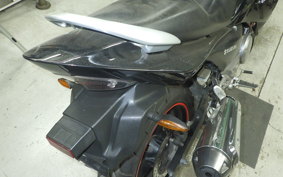 SUZUKI GSR250F