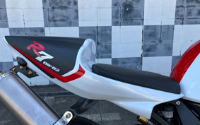 YAMAHA YZF-R7 2010 RM01
