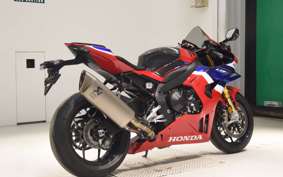 HONDA CBR1000RR RSP 2024 SC82
