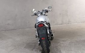 SUZUKI INAZUMA 400 GK7BA