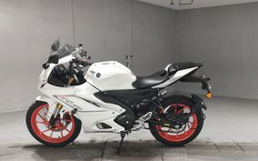 YAMAHA YZF-R15 RG67