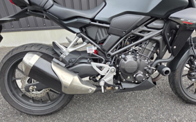 HONDA CB250R MC52