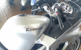 KAWASAKI ZZ1200 NINJA R 2002 ZXT20C