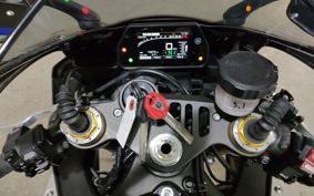 YAMAHA YZF-R1 M RN49