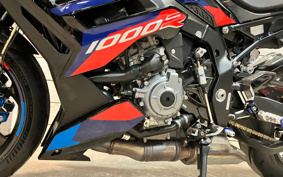 BMW M1000R 2024 0E81