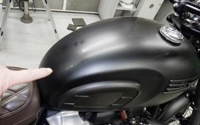 TRIUMPH BONNEVILLE T100 2019