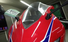 HONDA CBR650R E-Clutch 2025 RH17