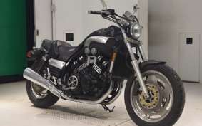 YAMAHA VMAX 2000