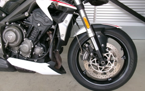 TRIUMPH STREET TRIPLE S 2021 HDA52A