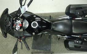SUZUKI GSR250S