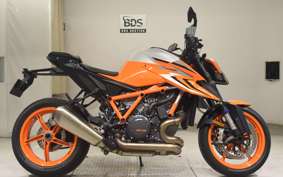 KTM 1290 SUPER DUKE R 2023