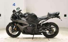 HONDA CBR600RR 2013