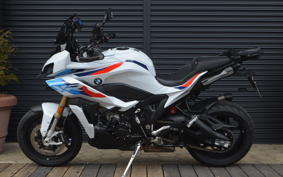 BMW S1000XR 2022 0E41