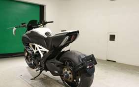 DUCATI DIAVEL AMG 2012