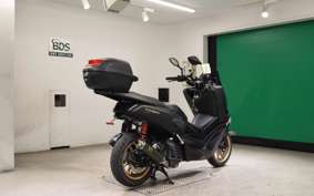 YAMAHA N-MAX 155 A 2015 SG50J