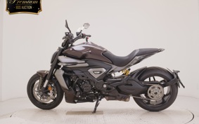 DUCATI XディアベルV4 2025