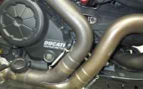 DUCATI DIAVEL 2011