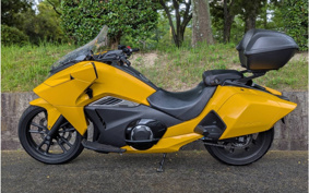 HONDA NM4 VULTUS -02 2019 RC82