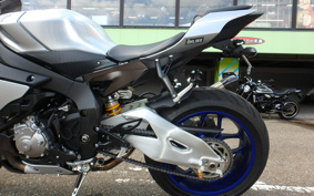 YAMAHA YZF-R1 M 2023 RN40