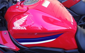 HONDA CBR650R E-Clutch 2025 RH17