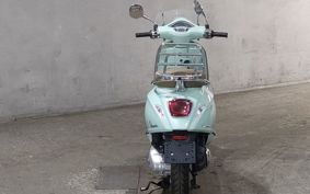 VESPA PRIMA BEIGE RA125 M8212