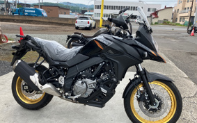 SUZUKI DL650 ( V-Strom 650 ) C733M